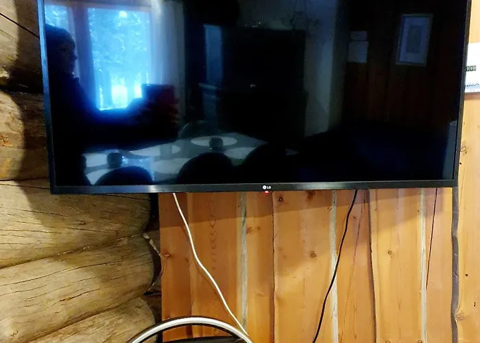 Kelolehto 20 Jaerven Ja Ladun Laehellae בקתה